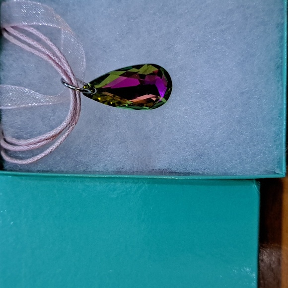 Springtime Rose Crystal Marquise Necklace - Picture 4 of 6